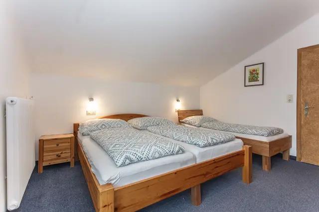 Zimmer 4 - Familienzimmer 3-Bett
